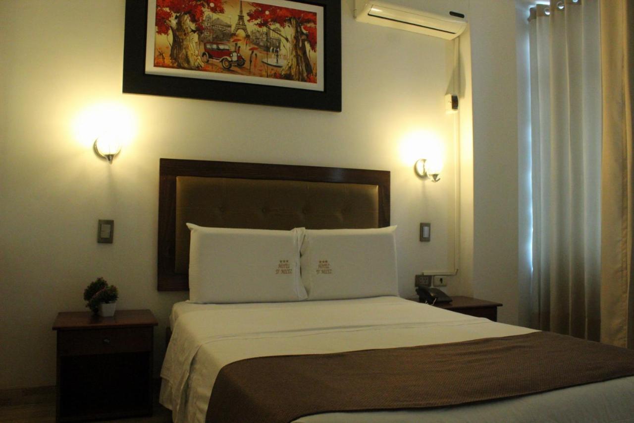 D'Milez Hotel 푸에르토말도나도 외부 사진