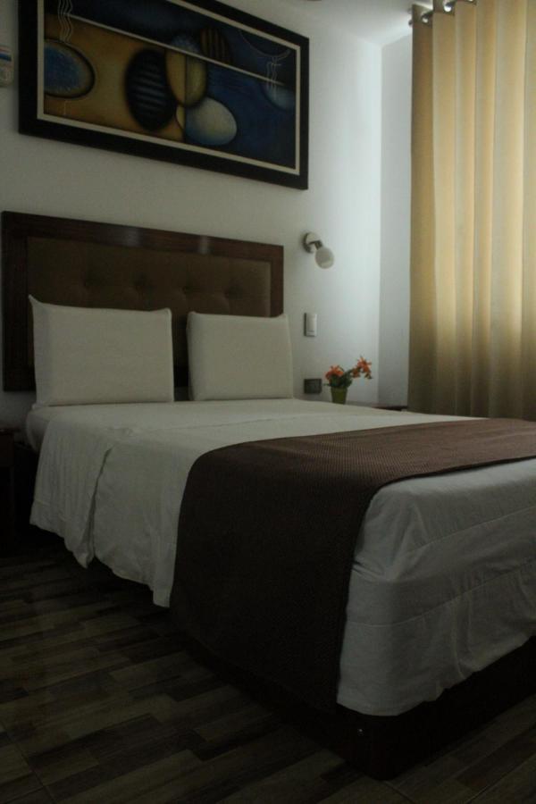 D'Milez Hotel 푸에르토말도나도 외부 사진
