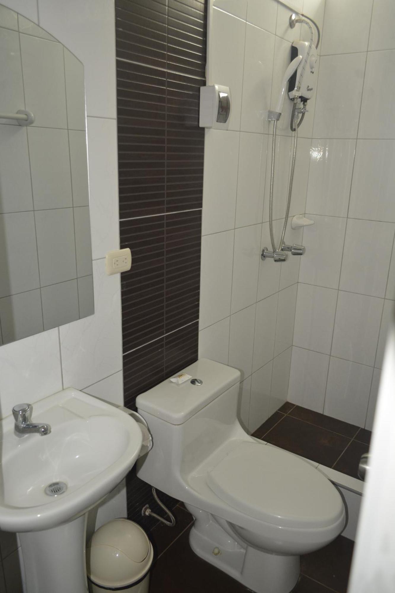 D'Milez Hotel 푸에르토말도나도 객실 사진